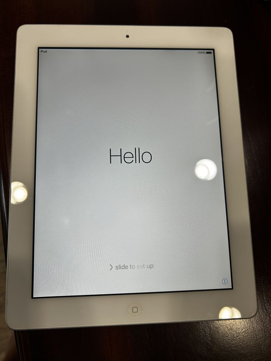 iPad 1st Generation 64BG  Model A1395 and Bluetooth keyboard