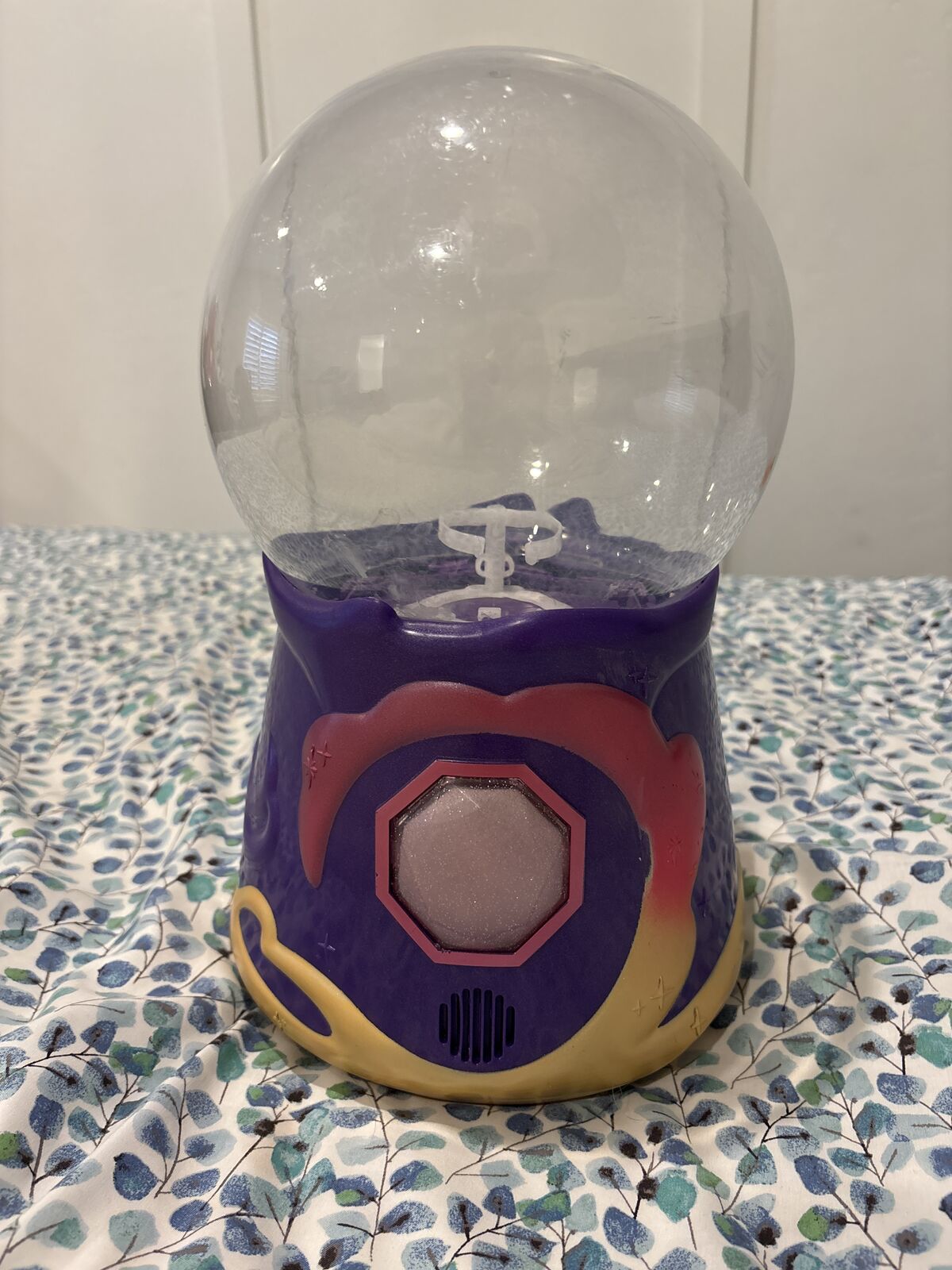 Magic Mixis Crystal Ball