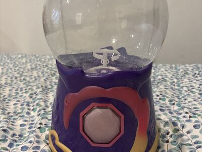 Magic Mixis Crystal Ball