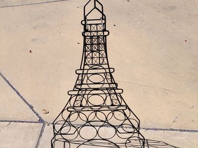 Eiffel Tower Metal Wine Rack - 16 Bottle Capacity - Black Decor