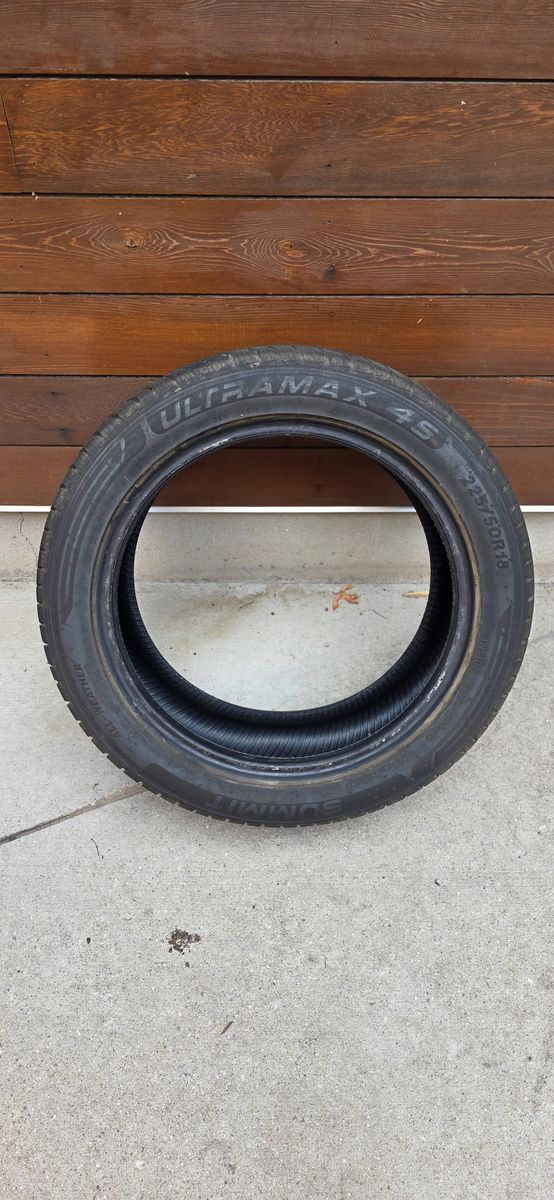 Practically NEW Summit Ultramax 4S All-Weather Tire 225/50R18