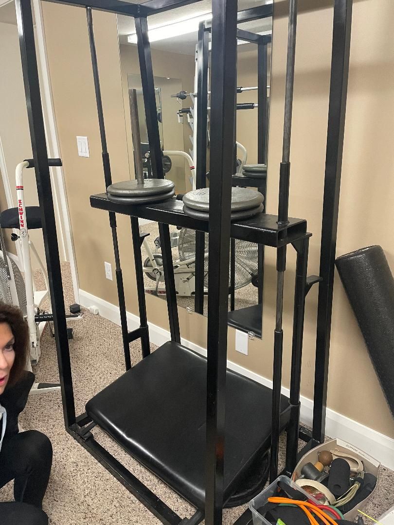 FREE - Vertical Leg Press Machine  — Heavy Duty — Ogden, UT