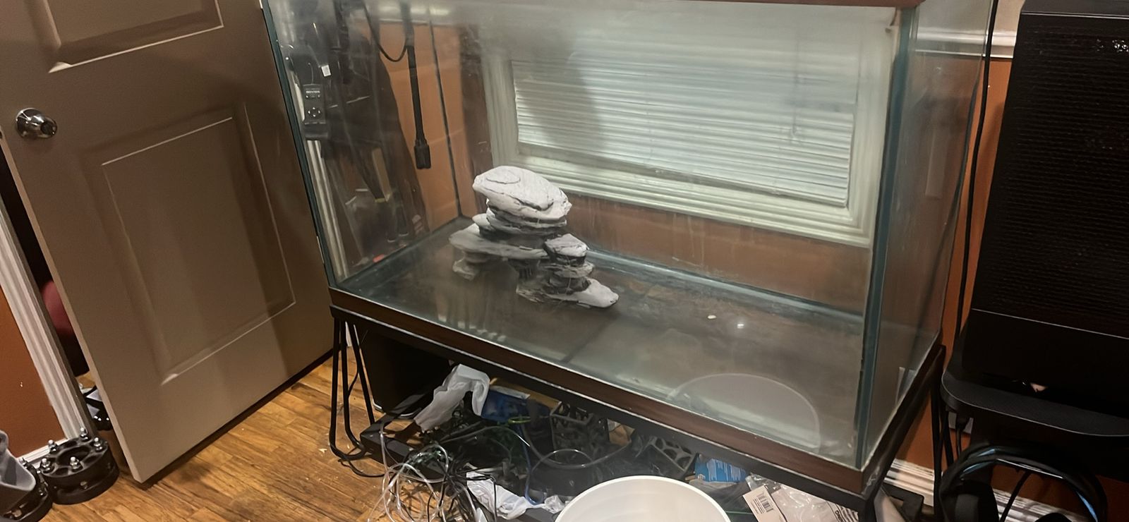 110 gallon fish tank