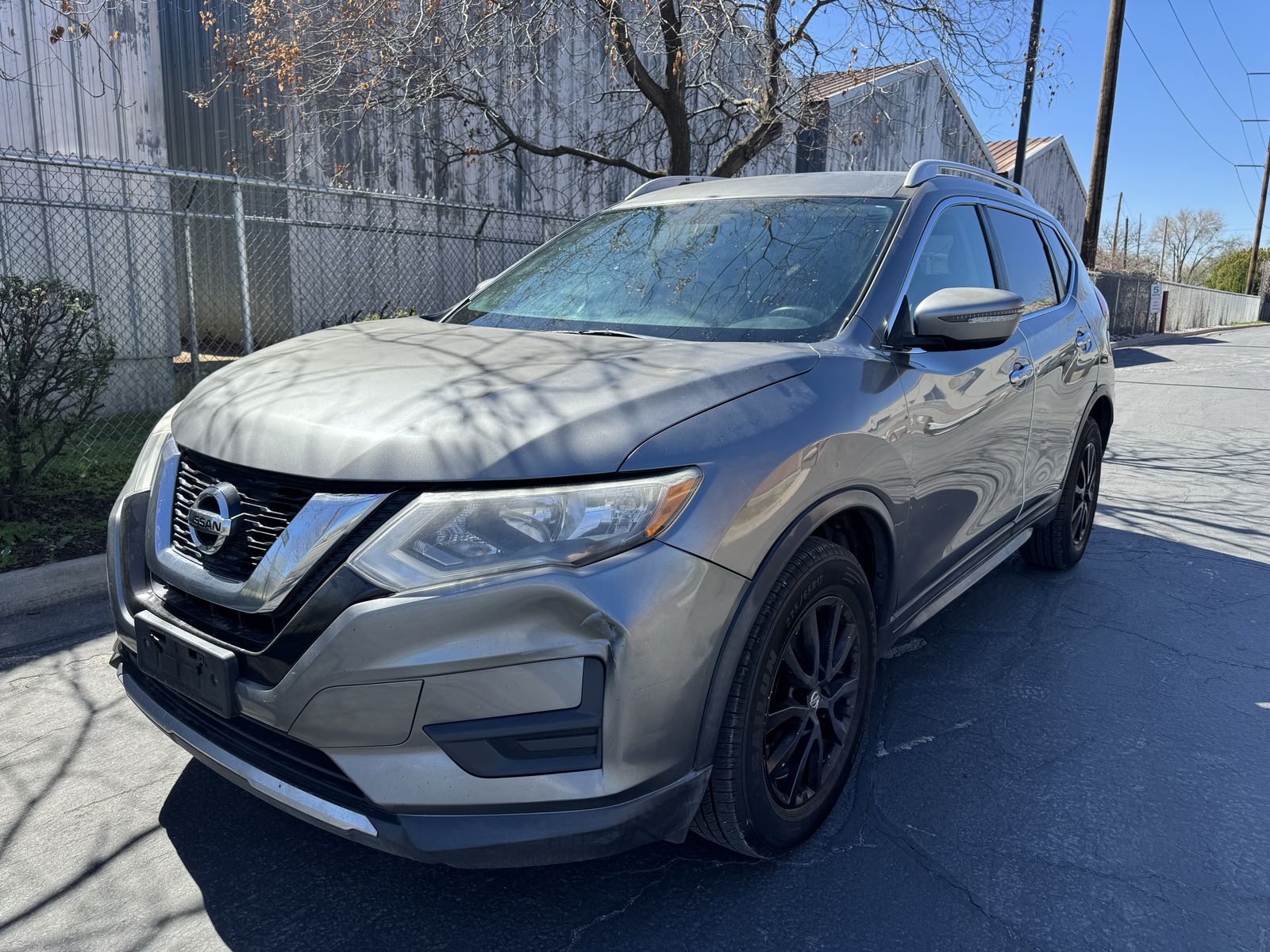 2017 NISSAN ROGUE
