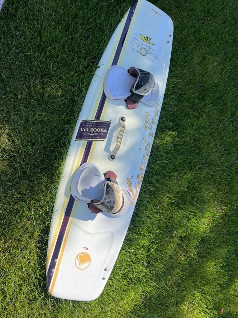 151, CM liquid force Proof kite board