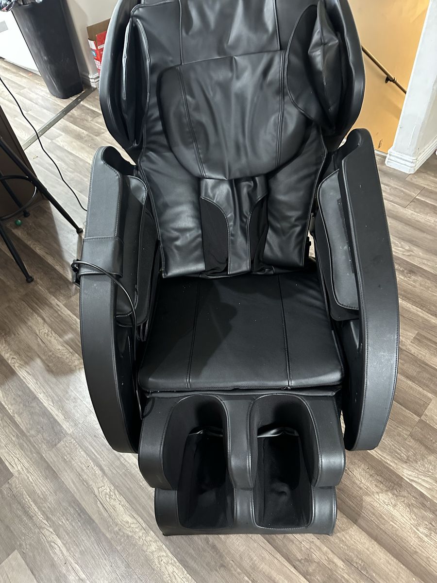 REAL RELAX MM350 MASSAGE CHAIR