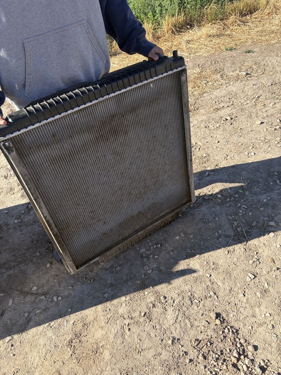 Radiator - Used Condition Auto Part