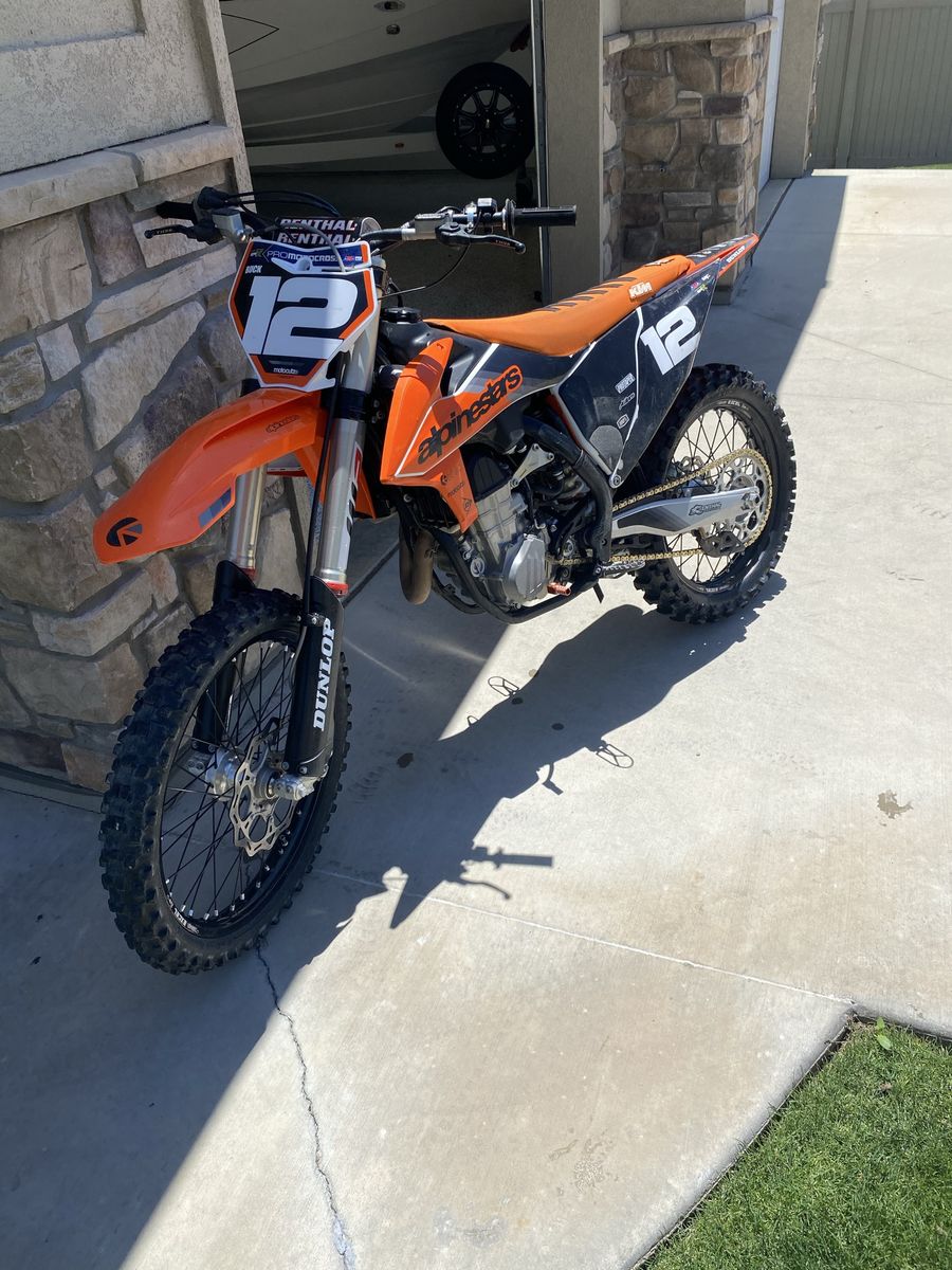KTM SX-F Dirt Bike - Renthal Bars, FMF Exhaust, Dunlop Tires, #12 Graphics