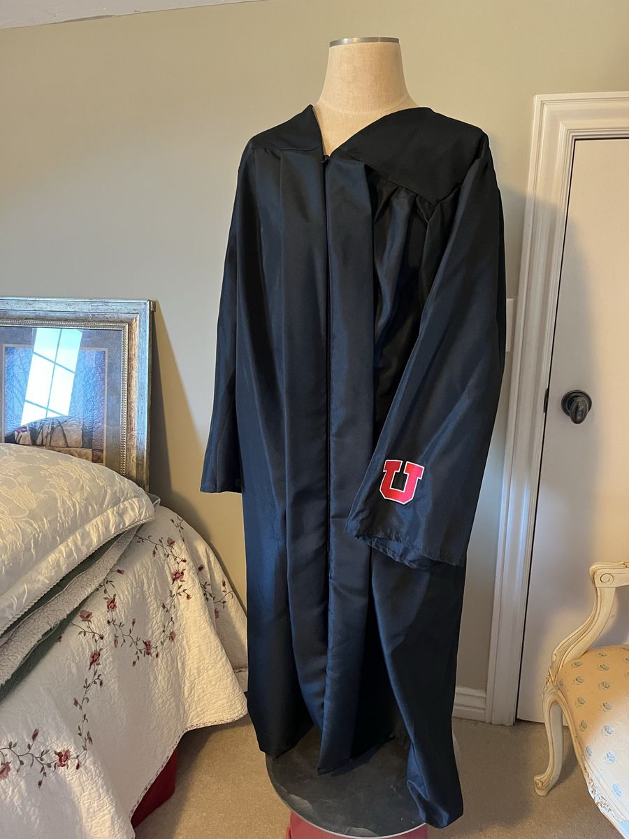 Graduation gown
