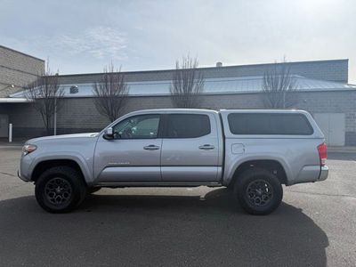 2017 TOYOTA TACOMA SR5 V6