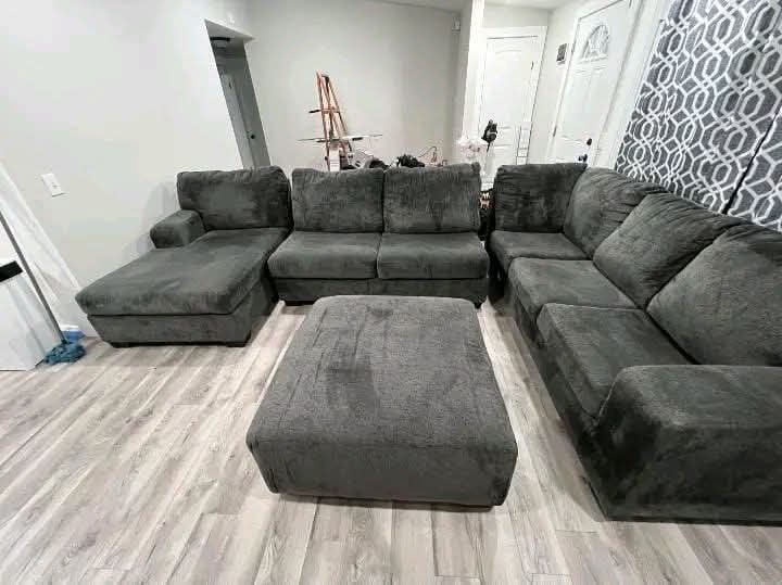 sectional pet and smoke free home