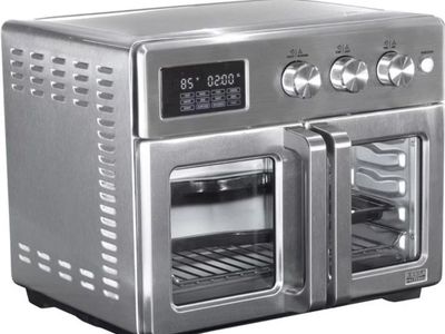 Air Fryer Toaster Oven. New in box
