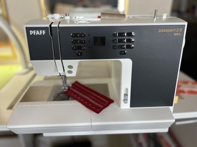 Pfaff Passport 2.0 IDT Sewing Machine - Computerized with Integrated Dual Feed