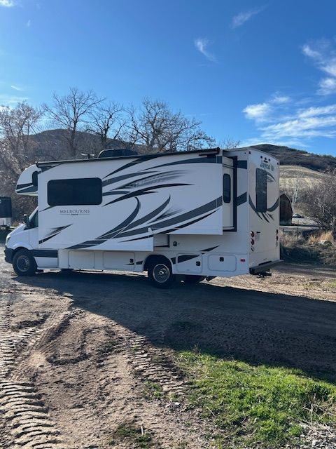 Low Mileage - Great Motorhome