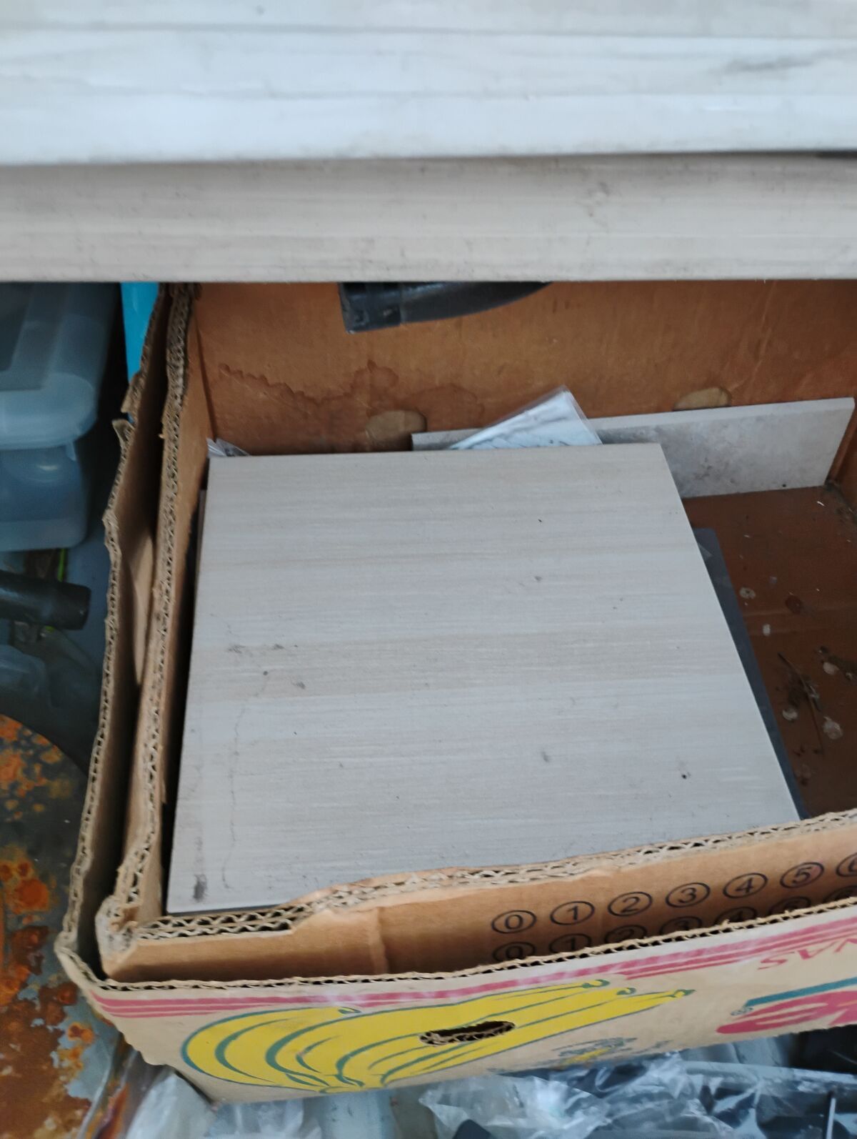 Tiles two banana boxes in in town on the 30 to next month