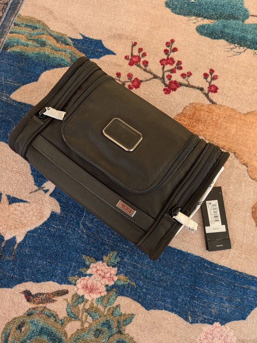 TUMI Alpha 3 Hanging Travel Kit - Black - BRAND NEW With Tags ($225 Retail)