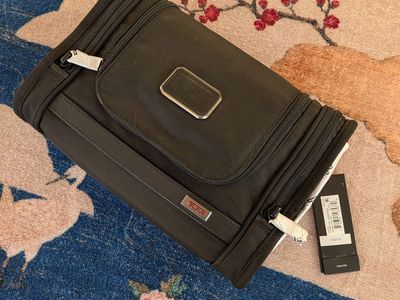 TUMI Alpha 3 Hanging Travel Kit - Black - BRAND NEW With Tags ($225 Retail)
