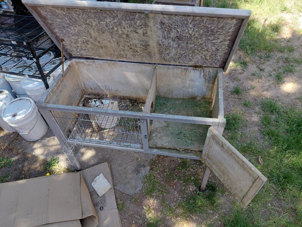 Rabbit Hutch Cage