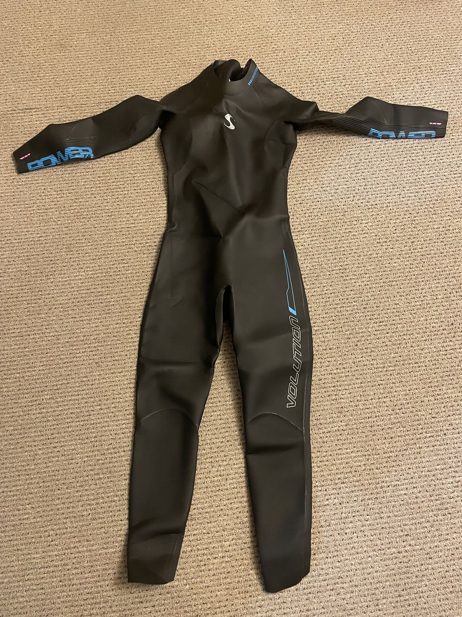 Wetsuit