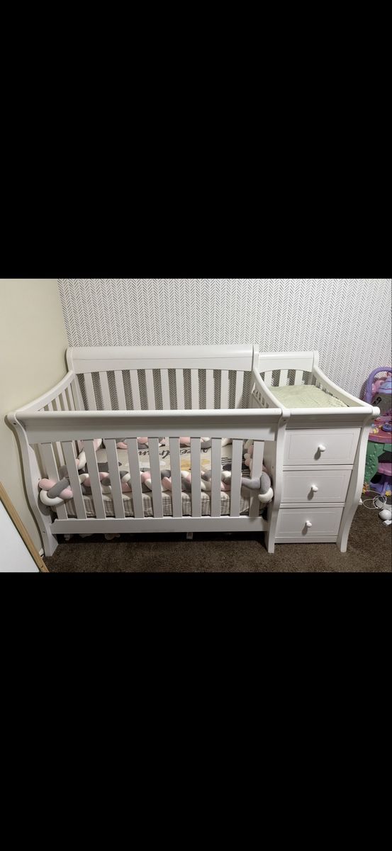 Birch Lane Princeton Elite 4-in-1 convertible crib and changing table (white)