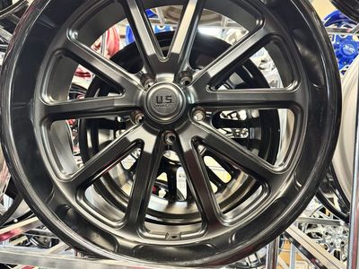 US Mags-Rambler 20x9 lug pattern 5x127