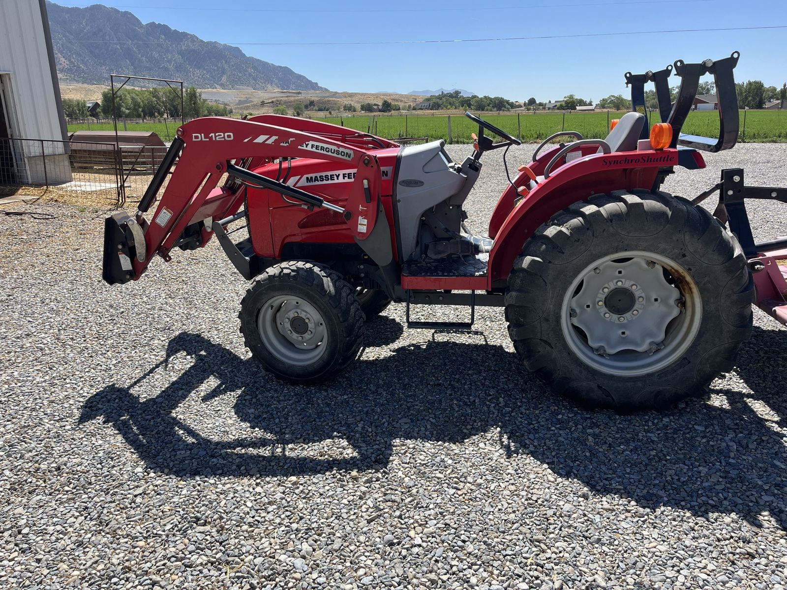 Massey Ferguson 1533 Tractor