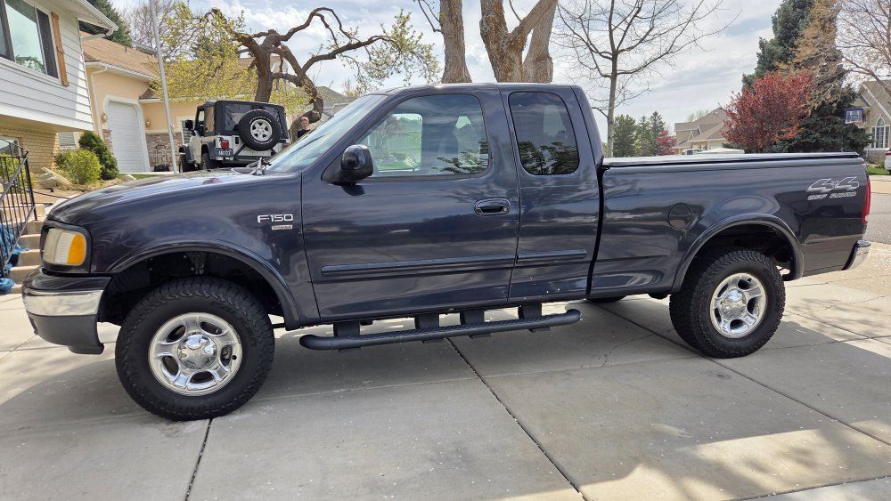 1999 Ford F-150 XLT