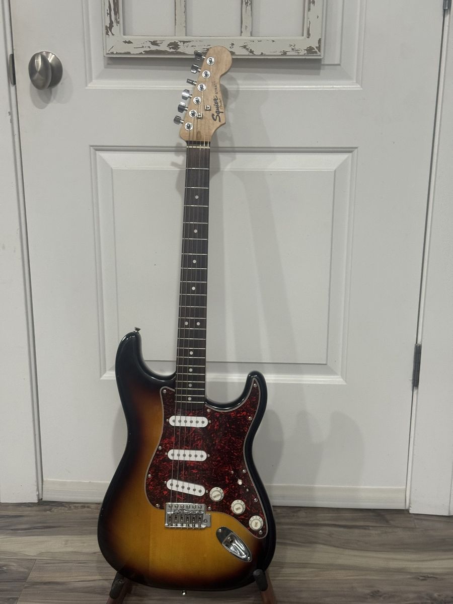 Fender Squier Stratacaster Electric Guitar