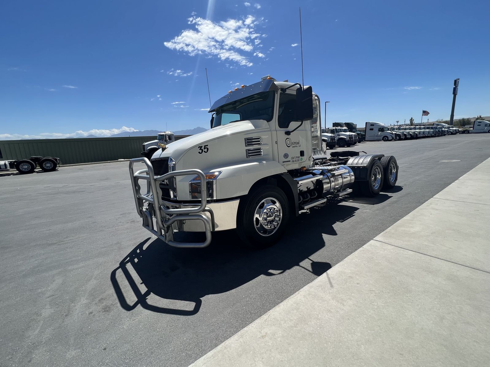 2020 Mack Anthem Day Cab - MP8 505HP - Wet Kit - 158K Miles 40K Air Ride