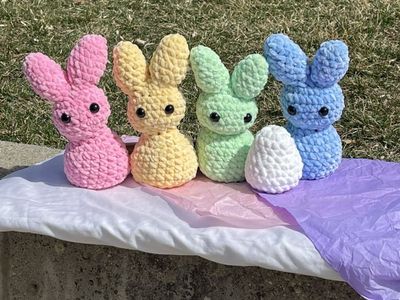 Marshmellow Bunnies And Eggs