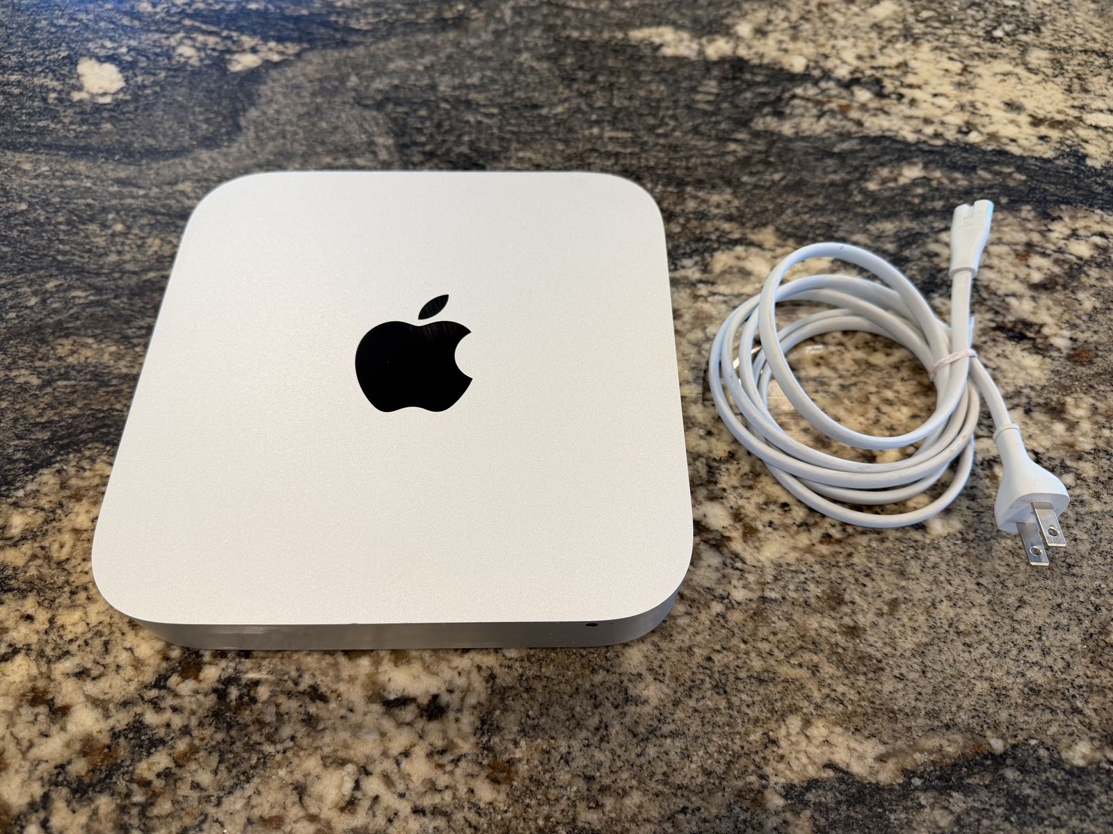 Mac Mini Late 2014 | 2.6GHz i5 | 8GB RAM | 768GB Storage | Excellent