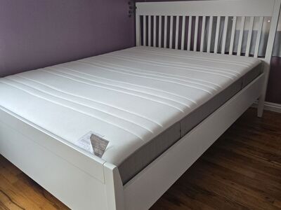 Idanas Queen Bed with Haugesund mattress