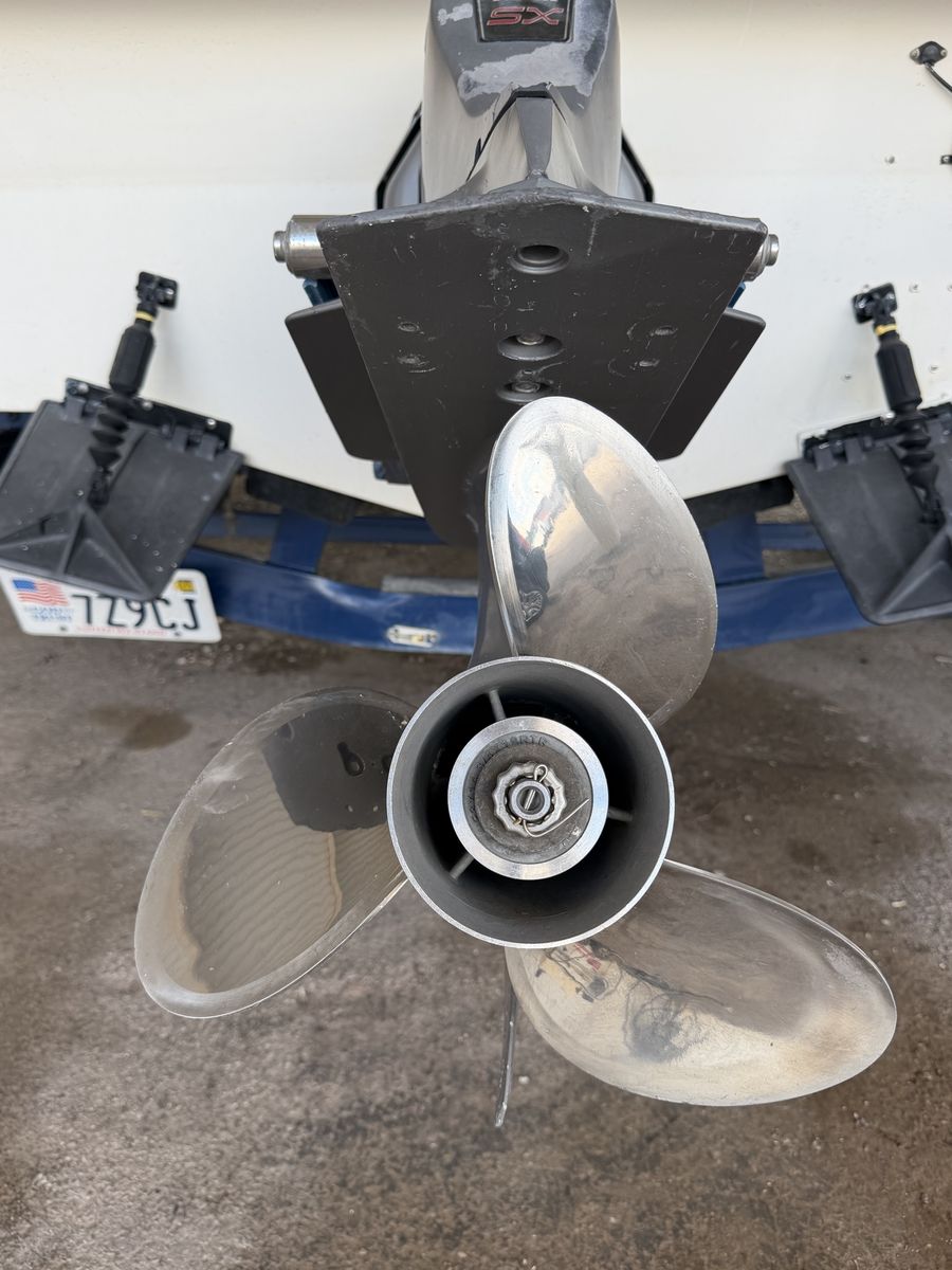 Main image 6