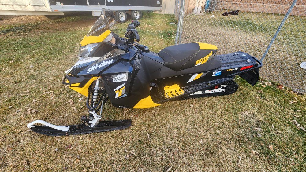 Ski-doo Blizzard 1200cc 4 stroke snowmobile