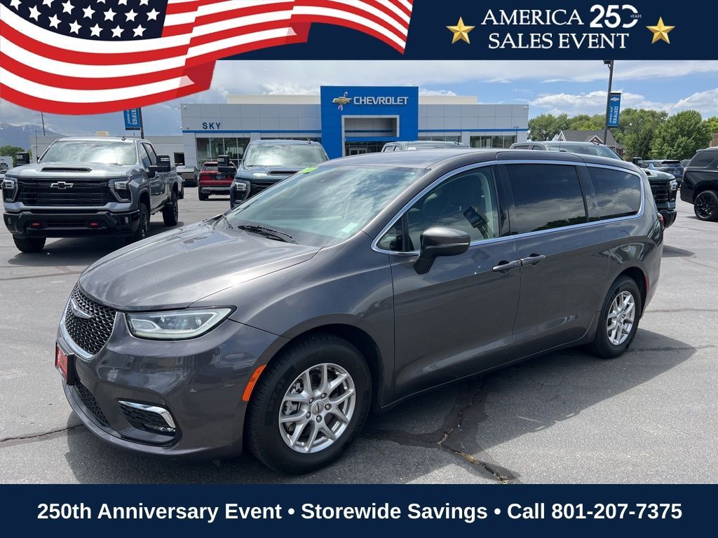 2023 Chrysler Pacifica Touring L