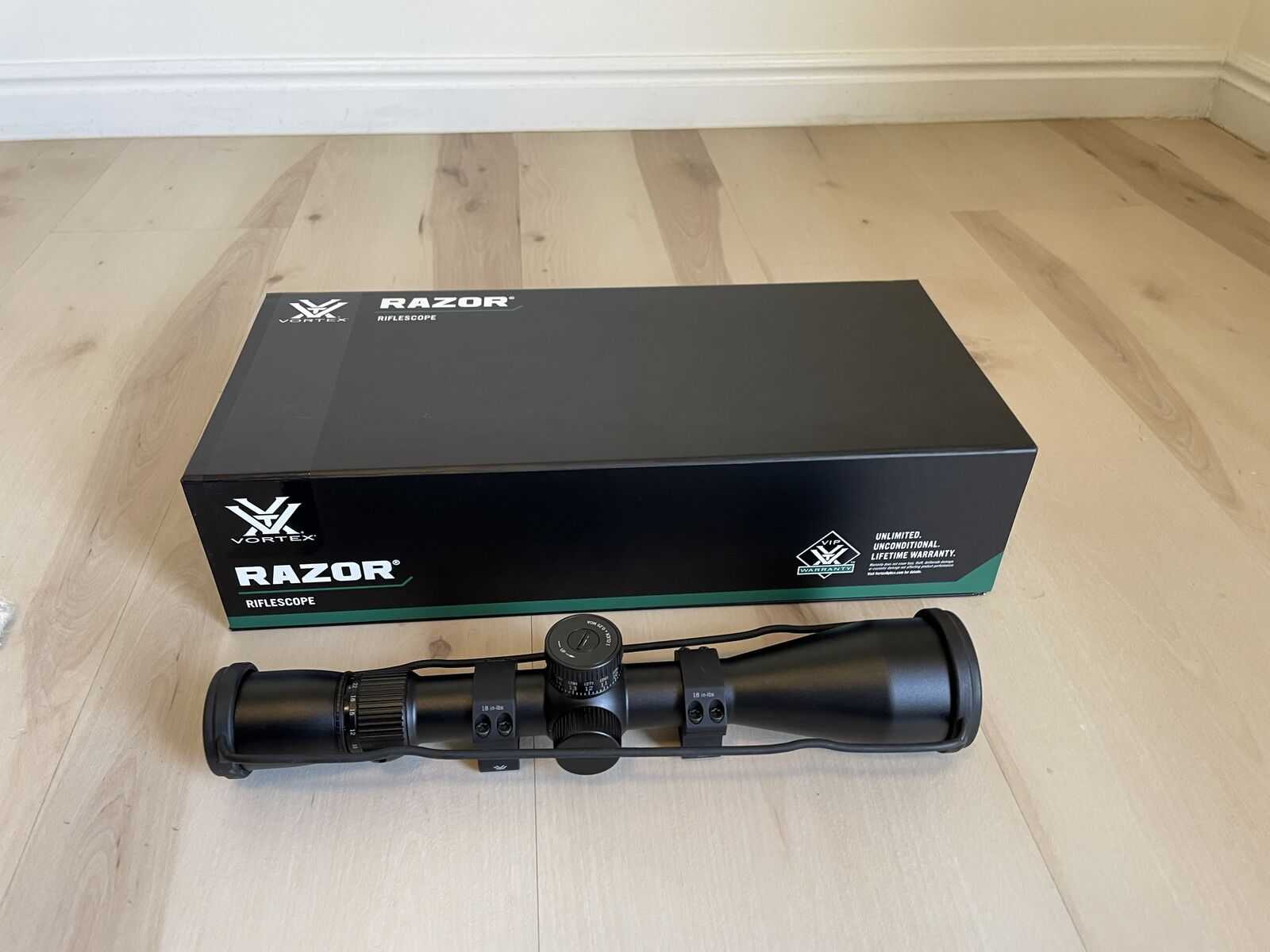 Vortex Razor HD LHT 4.5-22x50 First Focal Plane Riflescope with Illuminated XLR-2 MOA reticle + Extras Original Box