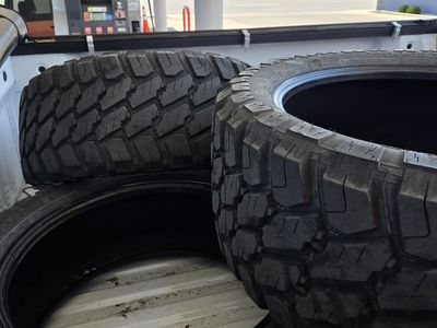 33x12.50r22 4 tires