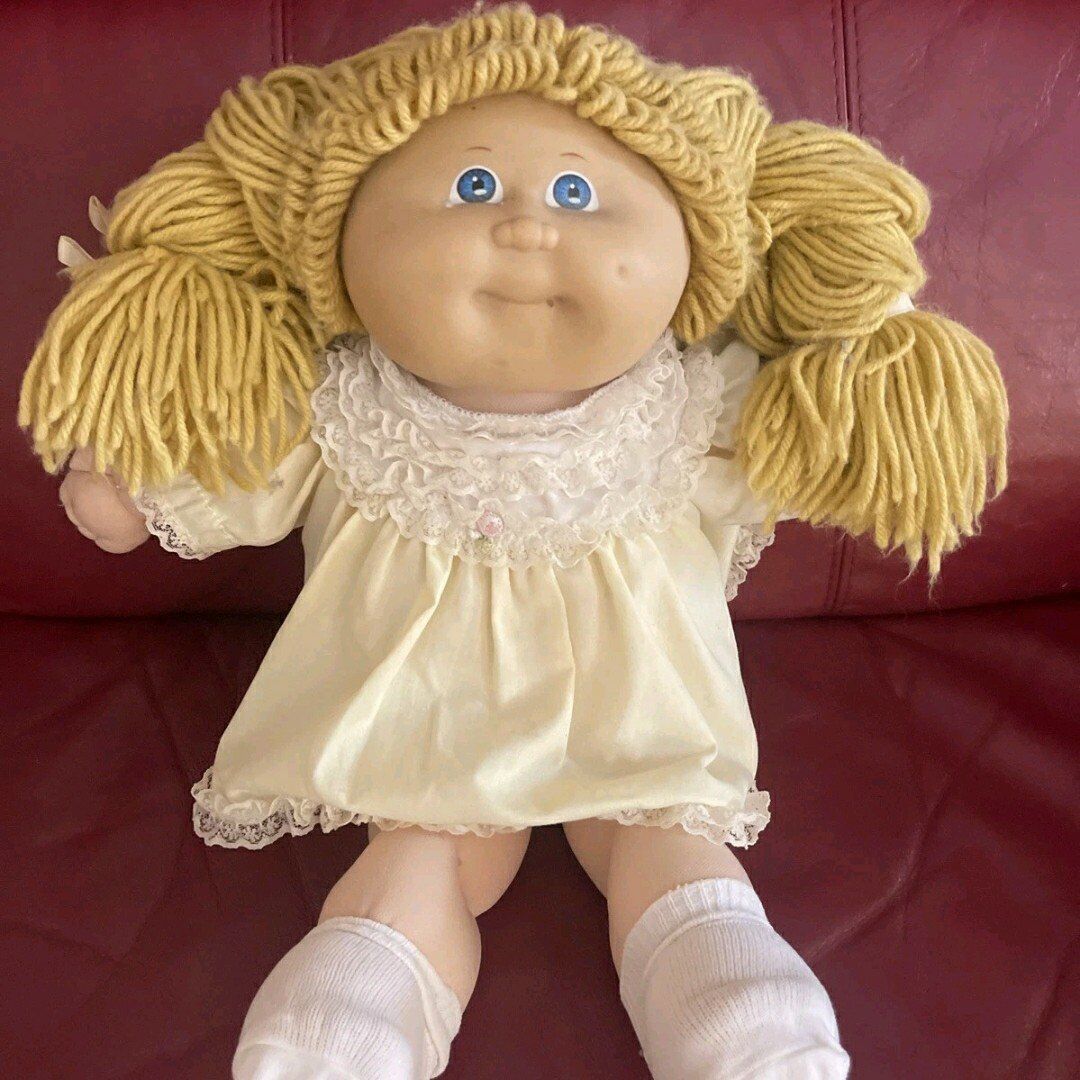 LOOKING FOR A CABBAGE PATCH DOLL ANY CONDITION
