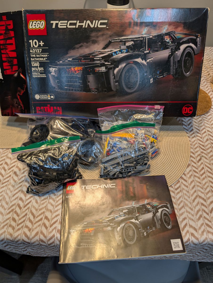 LEGO Technic The Batman - Batmobile 42127 - USED