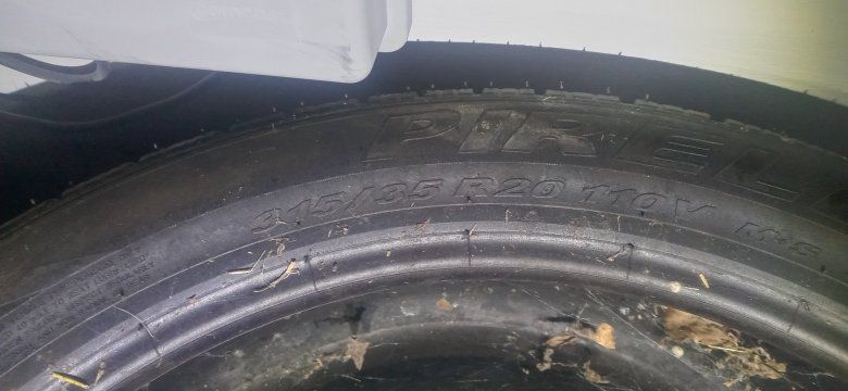 Pirelli Scorpion 315/35R20 110v tires