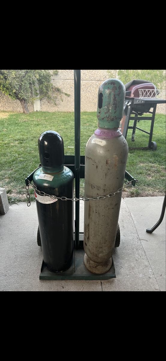 Full Oxygen & Acetylene Tanks with Radnor Cart & Torch Kits