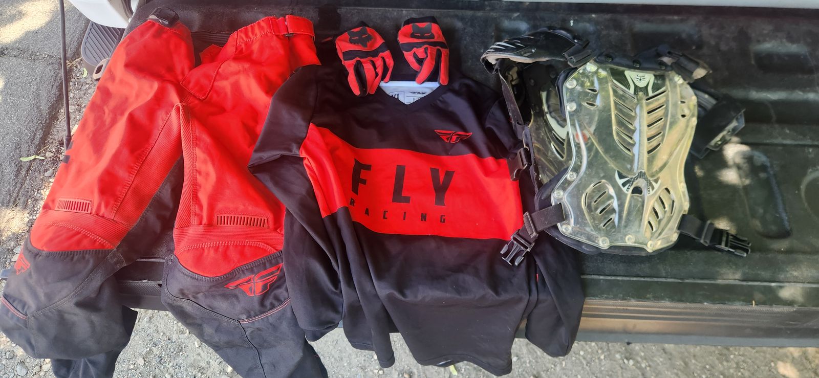 FLY F16 (Youth)