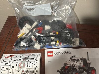 LEGO Technic Monster Jam Monster Mutt Dalmatian