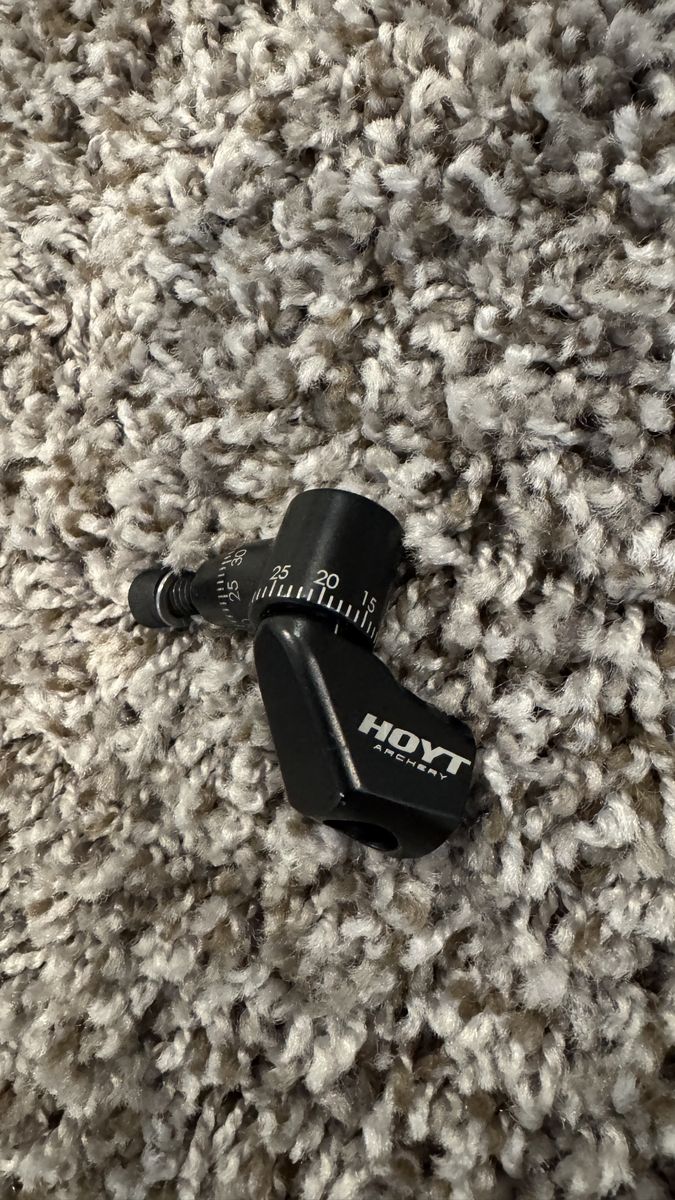 Hoyt Archery Bow Sight Mount - Adjustable Black Aluminum, Excellent Condition