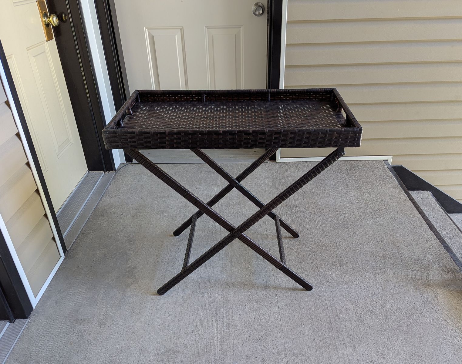 dark brown pe wicker folding tray table