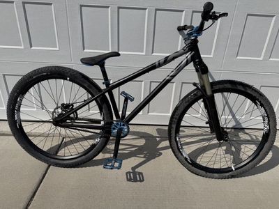 Deity Cryptkeeper V3 Dirt Jumper - Like new -
