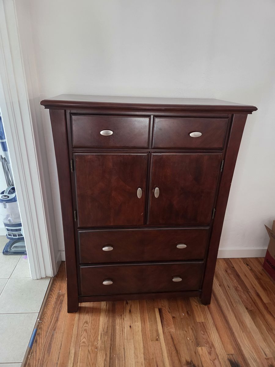 Dresser $80