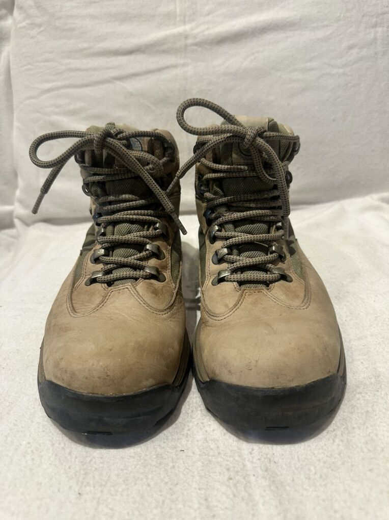 Timberland Women’s 10 Gore-Tex Mid Hiking Boots