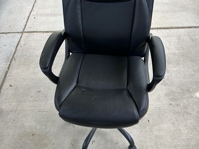 Black Leatherette Office Chair with Wheels and Armrests