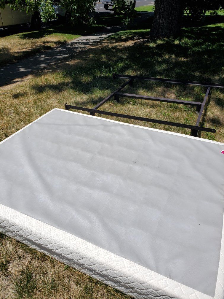 Queen Bed Box Spring and Metal Frame